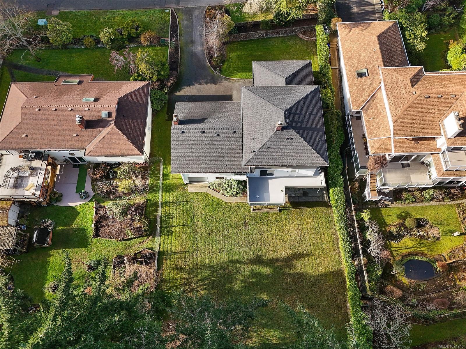 4911 Sea Ridge Dr, Saanich, BC