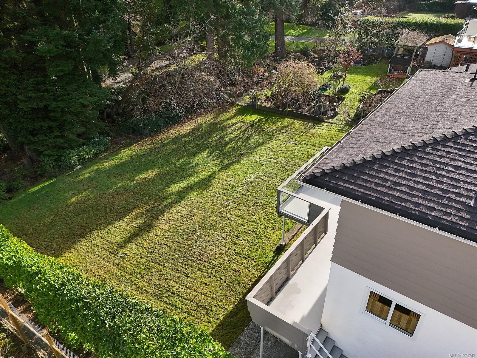 4911 Sea Ridge Dr, Saanich, BC