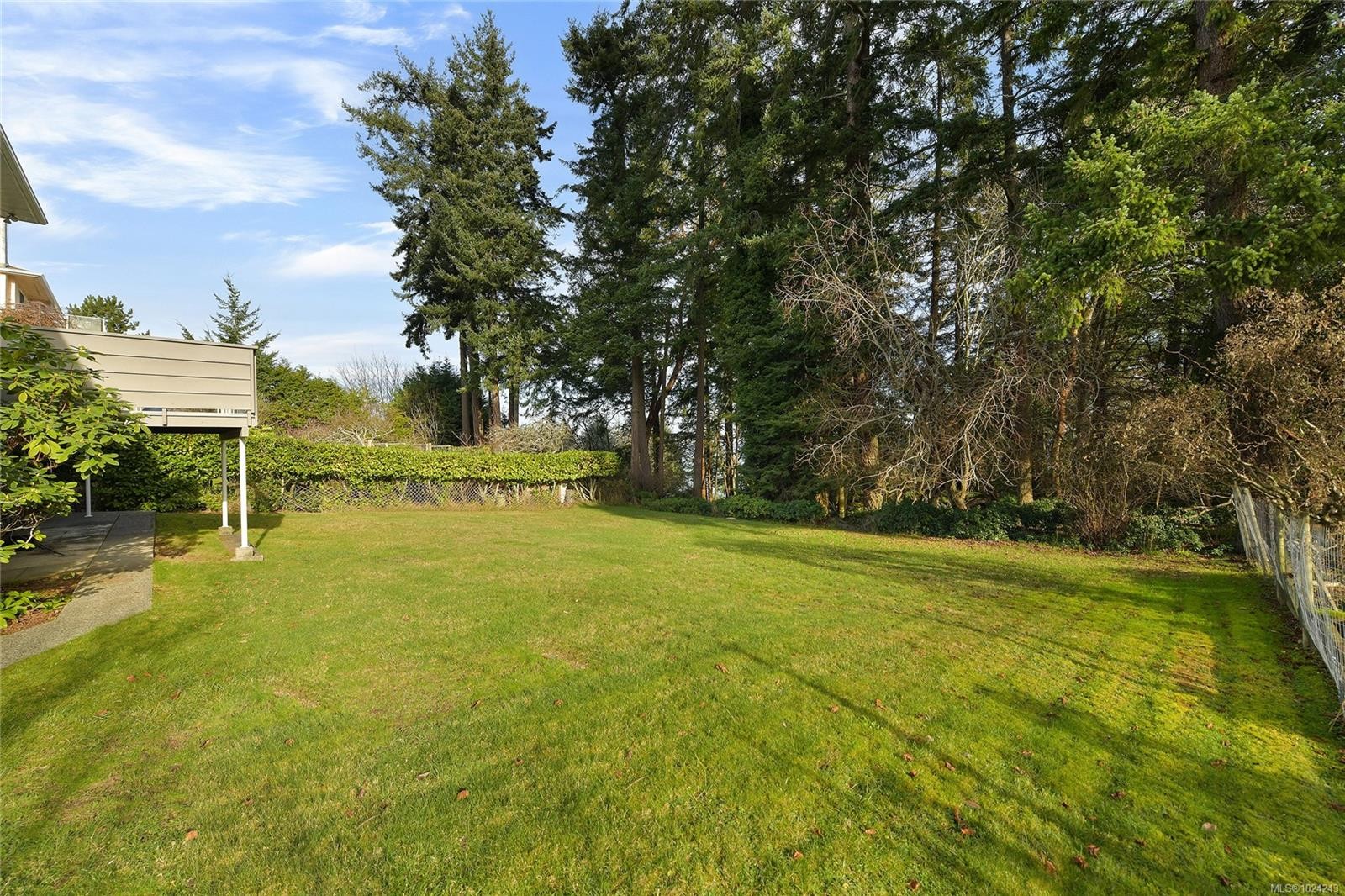 4911 Sea Ridge Dr, Saanich, BC