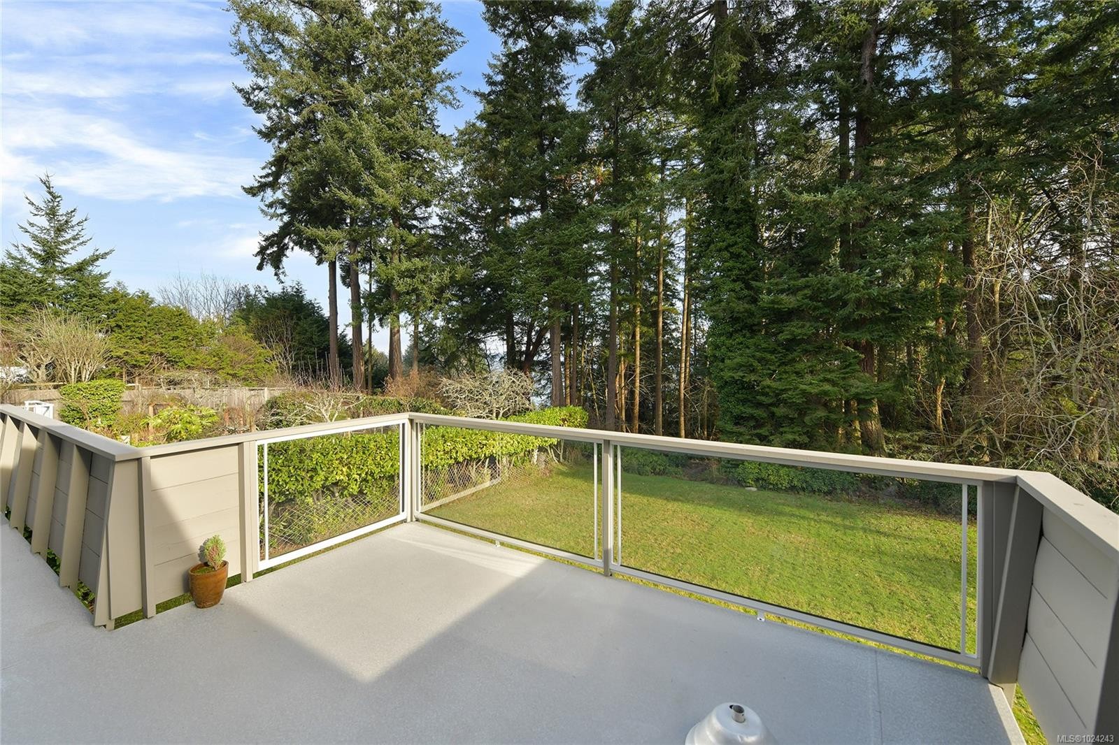 4911 Sea Ridge Dr, Saanich, BC