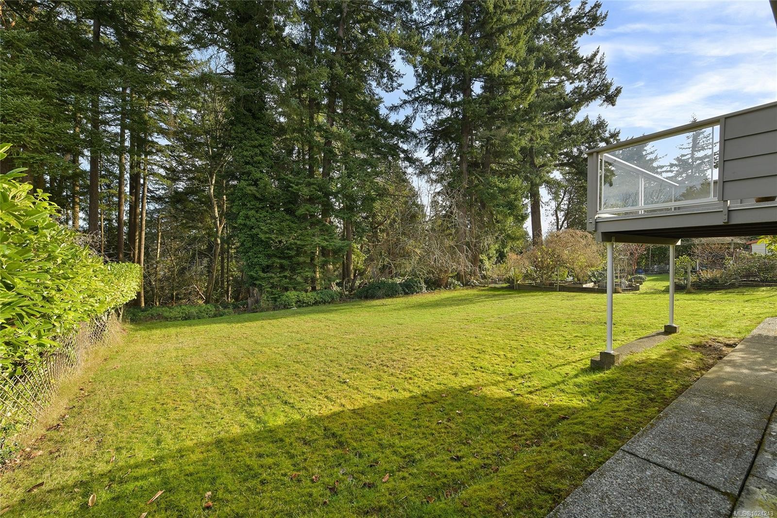 4911 Sea Ridge Dr, Saanich, BC