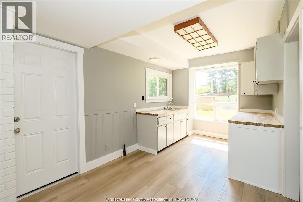 4641 Malden Road, Windsor, ON - Indoor