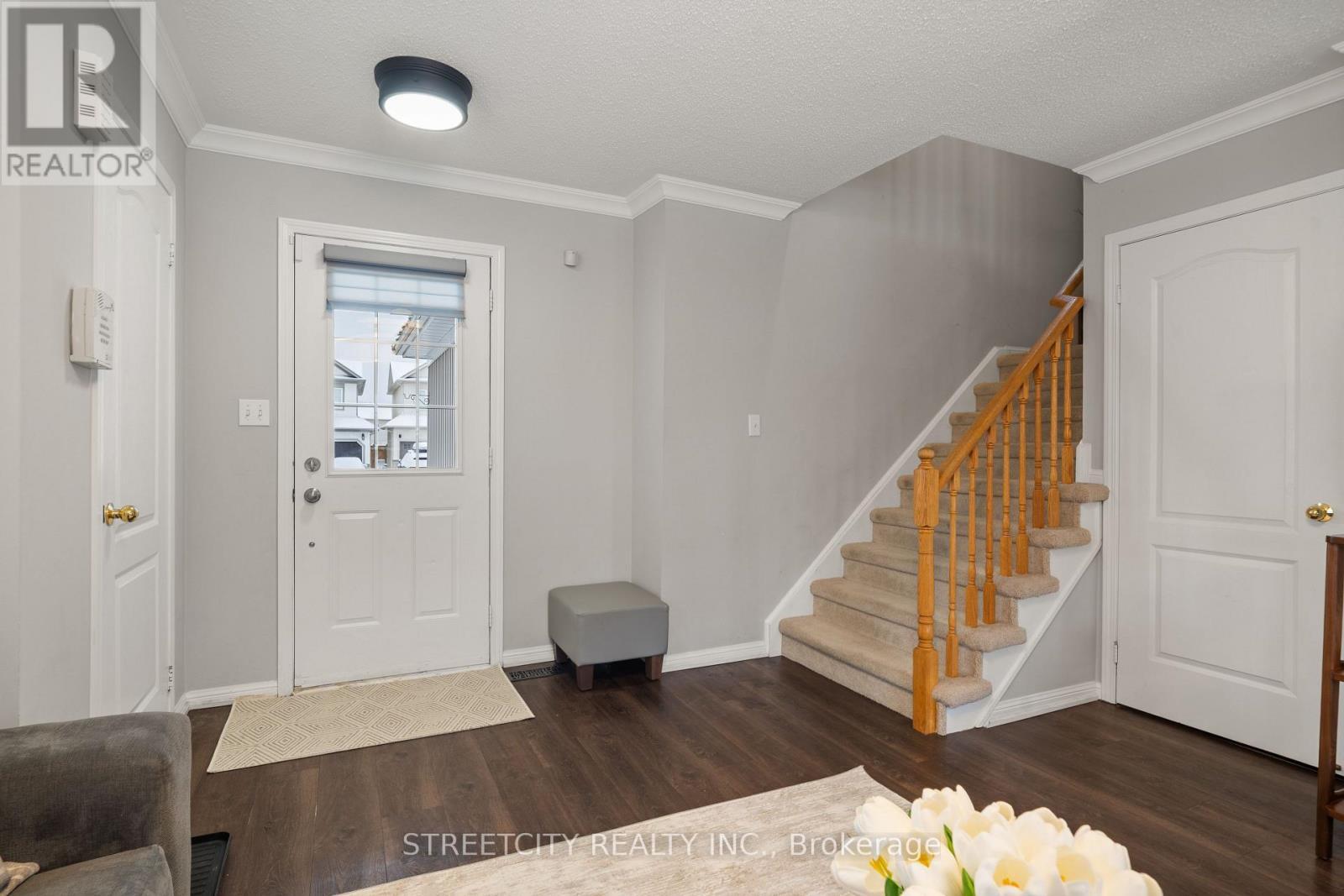 8 Shipley - Entry - 8 Shipley Avenue, Clarington, ON - Indoor Photo Showing Other Room