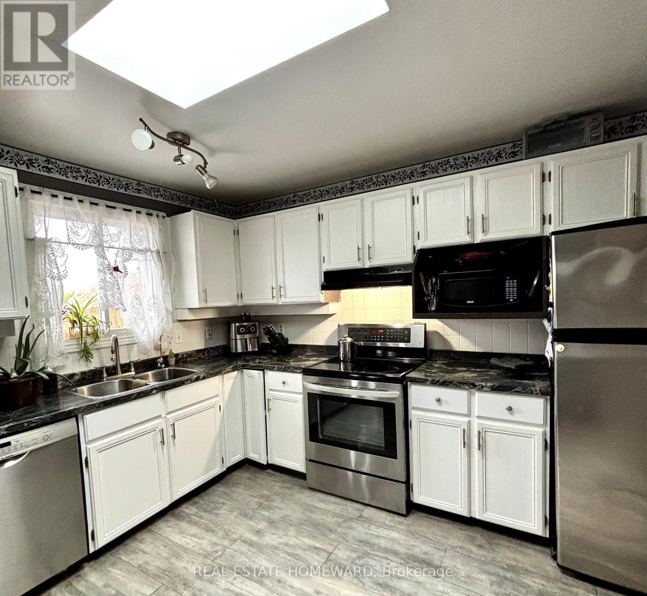 35 Bleeker Avenue, Quinte West, ON - Indoor Photo Showing Kitchen With Double Sink