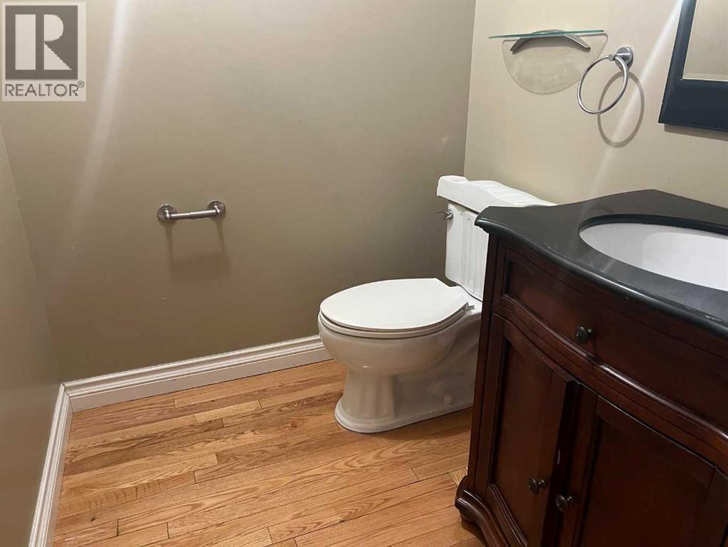 893 Timberline, Fort Mcmurray, AB - Indoor Photo Showing Bathroom
