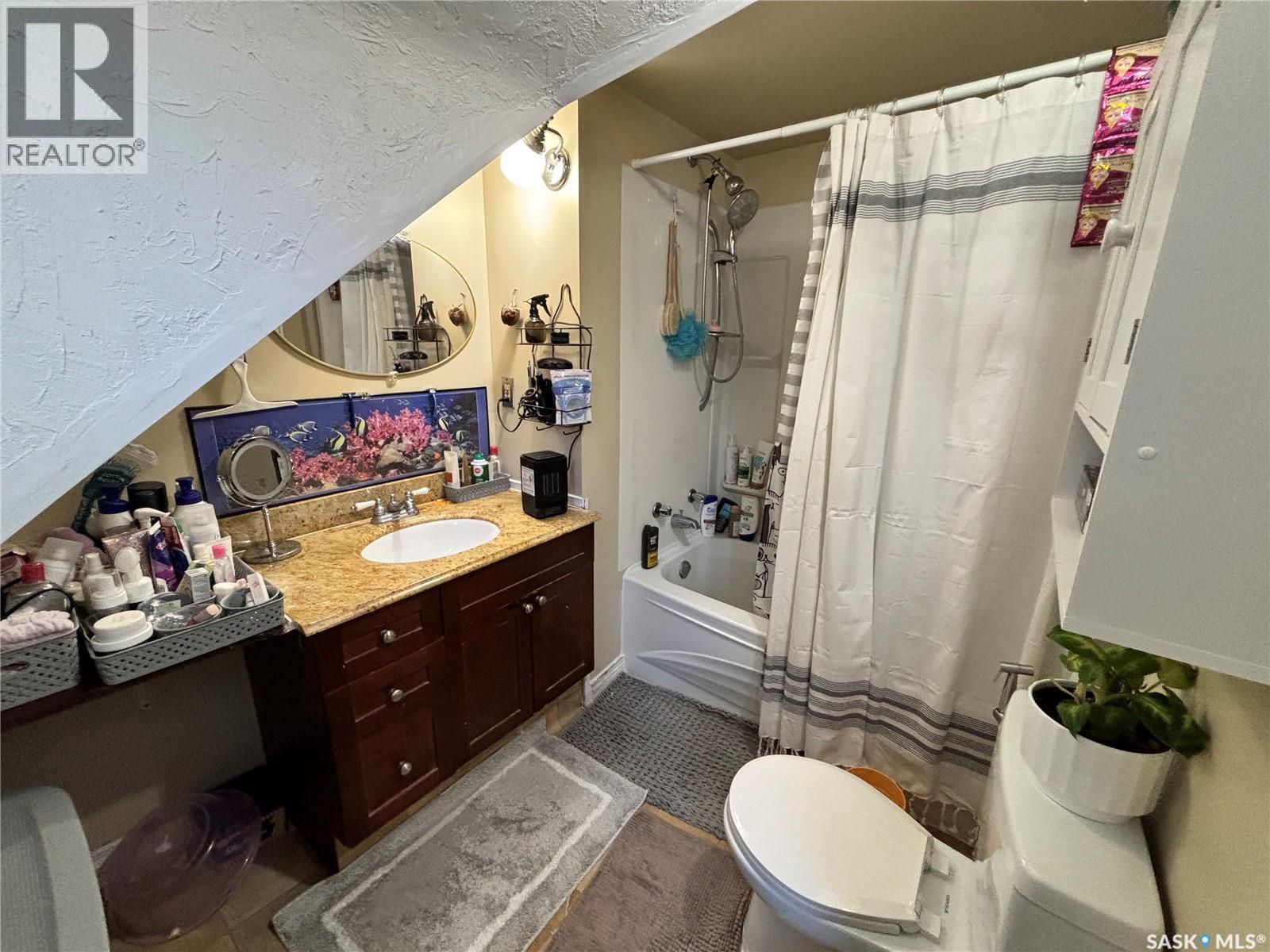 902 9Th Street, Humboldt, SK - Indoor Photo Showing Bathroom