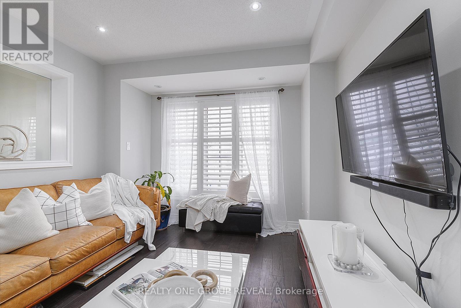 67 - 22 Lavan Lane, Ajax, ON - Indoor