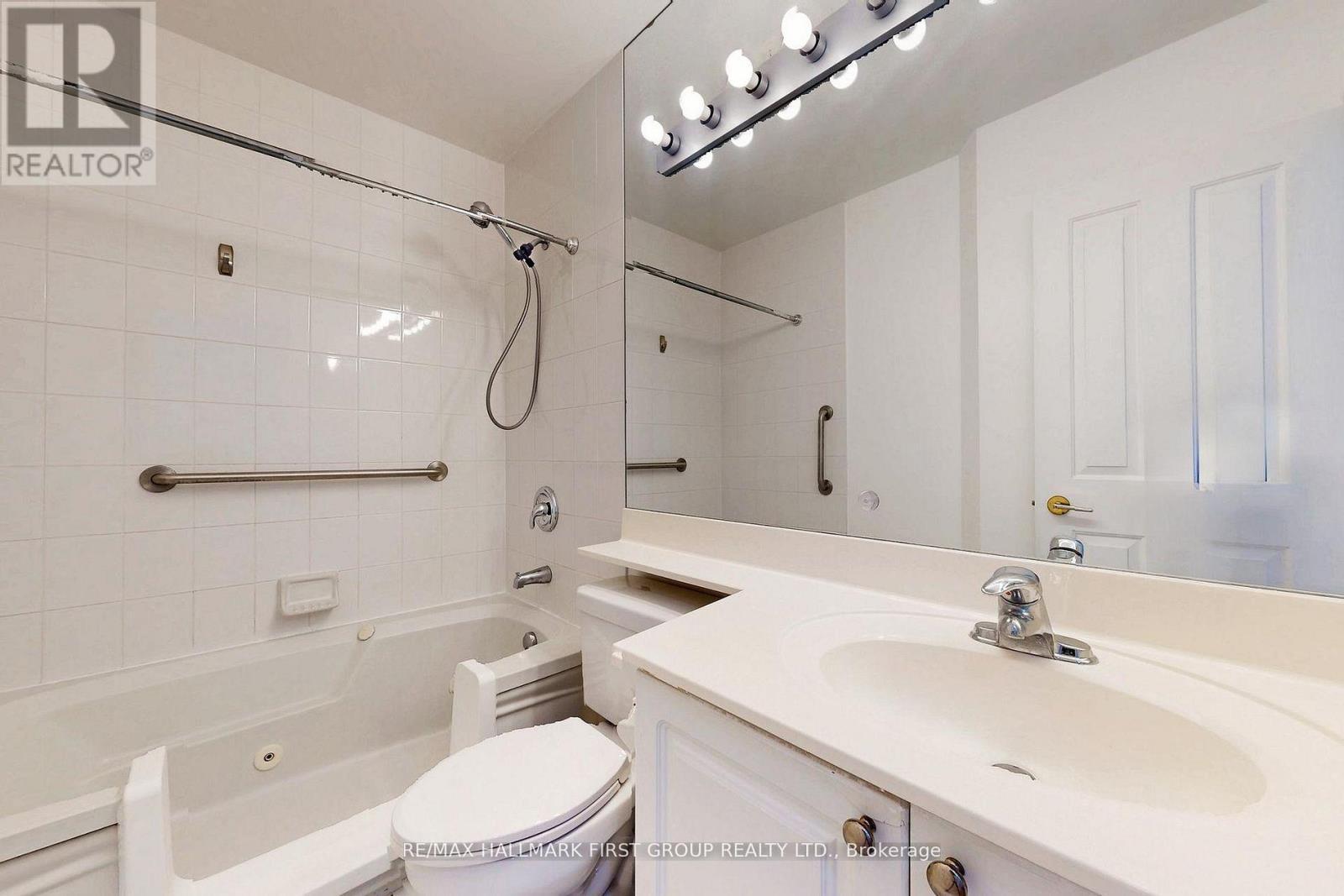 106 - 88 Corporate Drive, Toronto, ON - Indoor Photo Showing Bathroom