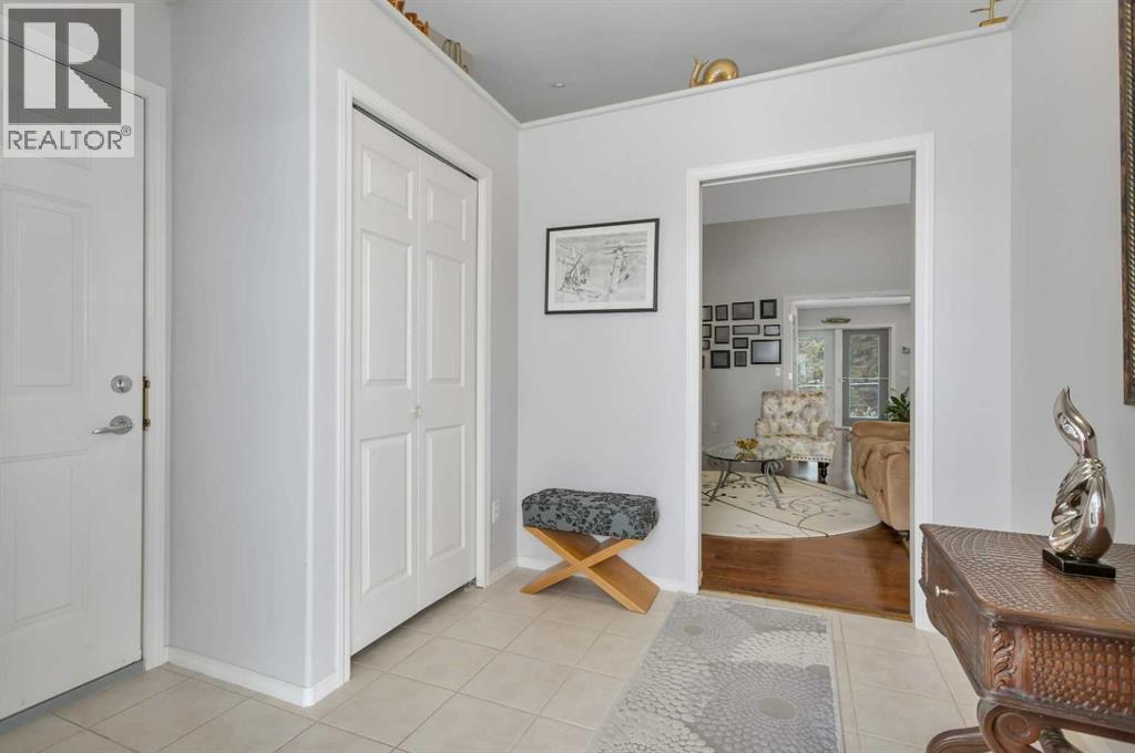 605 5 Street Sw, Sundre, AB - Indoor