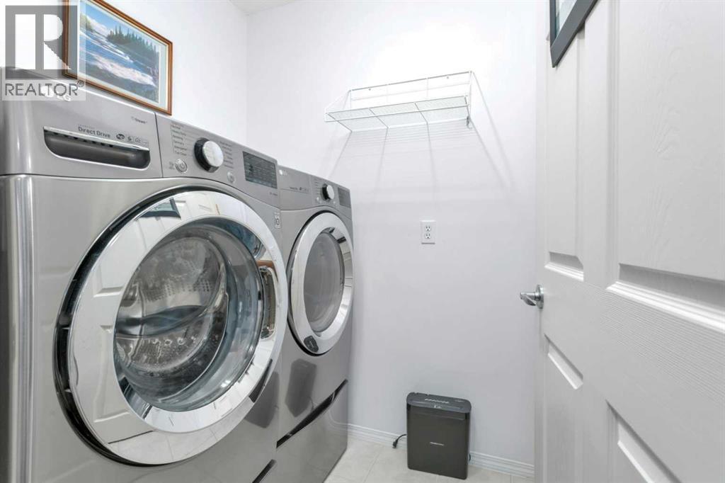 605 5 Street Sw, Sundre, AB - Indoor Photo Showing Laundry Room
