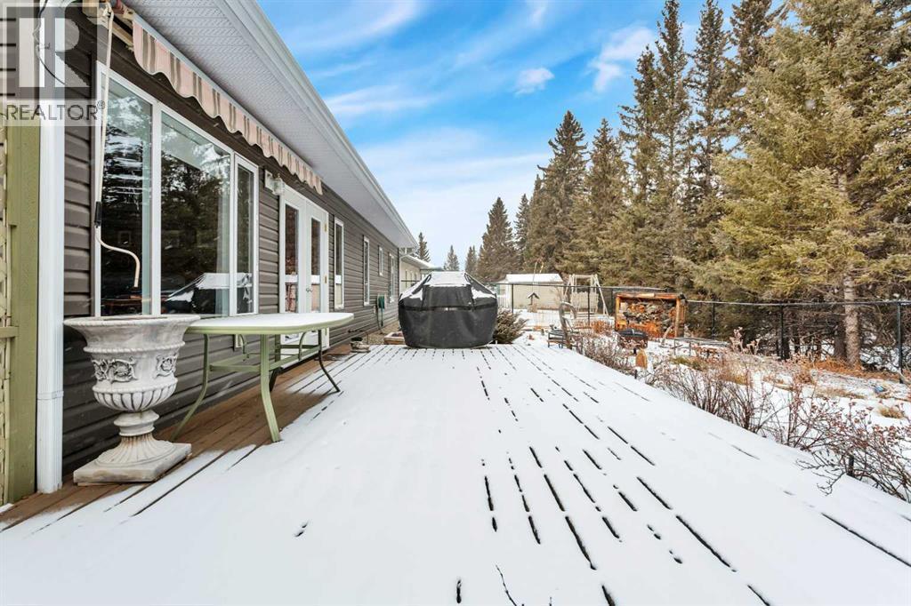 605 5 Street Sw, Sundre, AB - Outdoor With Deck Patio Veranda