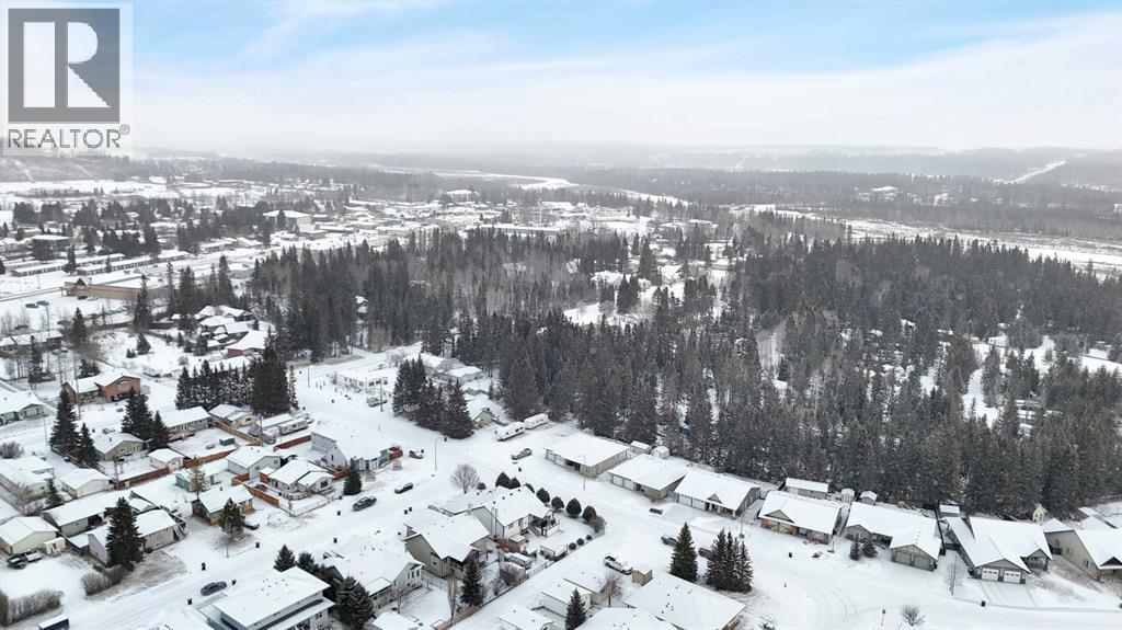 605 5 Street Sw, Sundre, AB - Outdoor With View