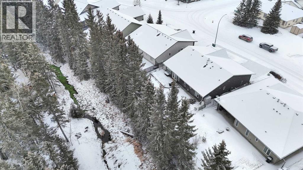 605 5 Street Sw, Sundre, AB - Outdoor With View