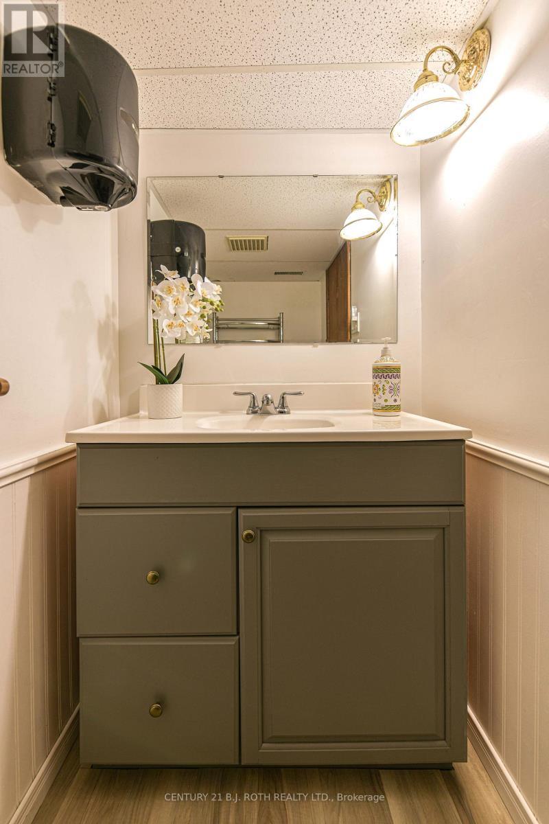 71 Campbell Beach Road, Kawartha Lakes, ON - Indoor Photo Showing Bathroom