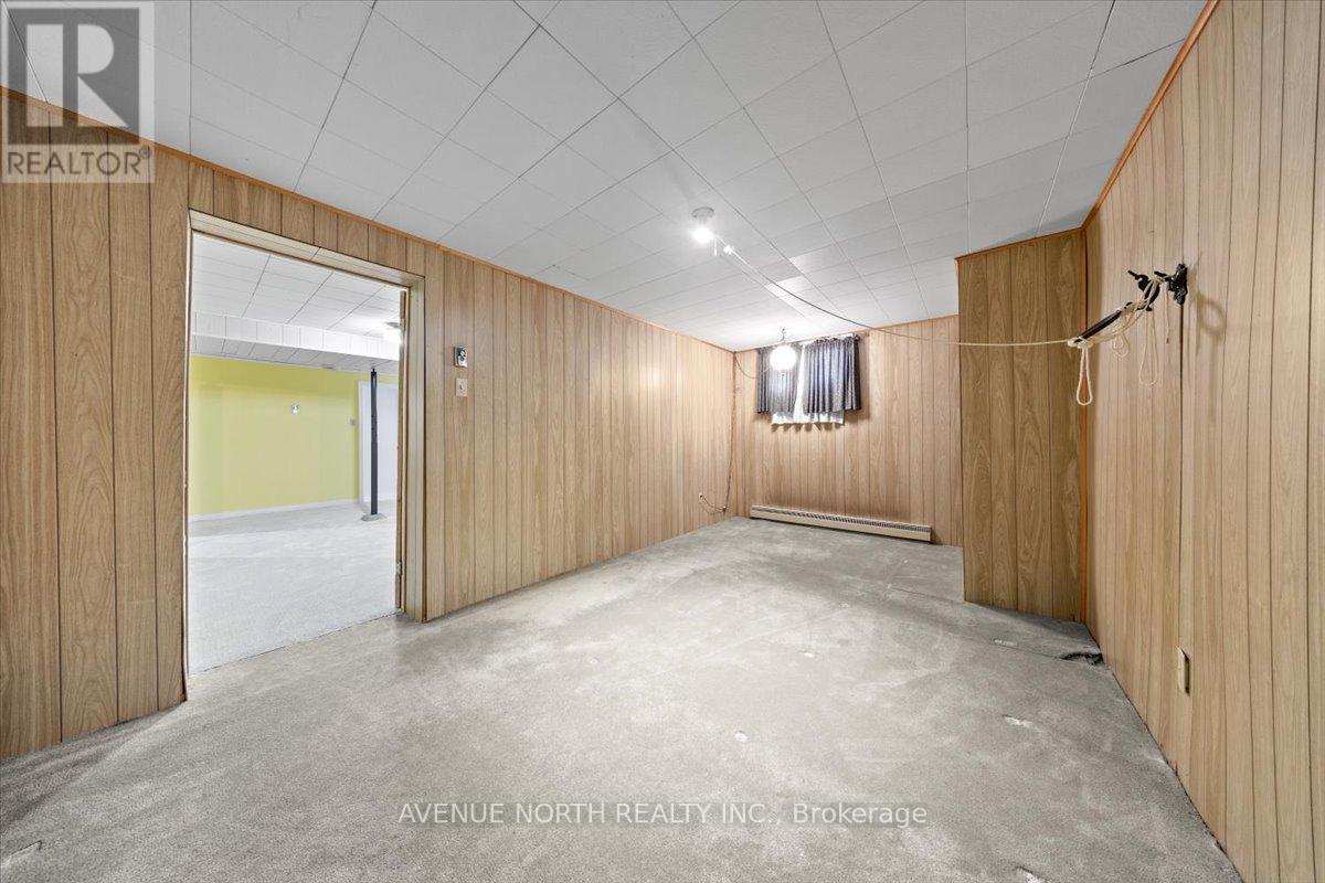 24 Parkmount Crescent, Ottawa, ON - Indoor