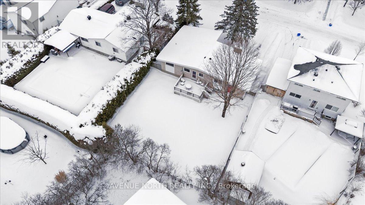 24 Parkmount Crescent, Ottawa, ON - Outdoor With View
