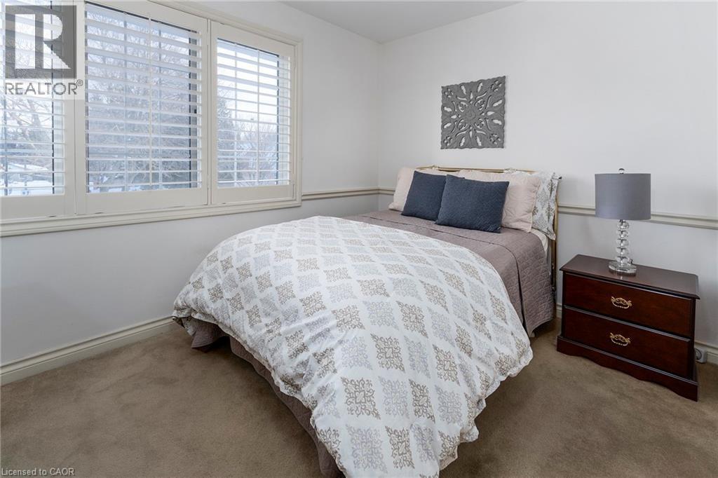 6005 Mountaingate Drive, Niagara Falls, ON - Indoor Photo Showing Bedroom