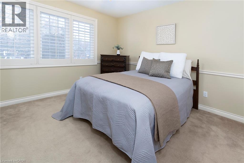 6005 Mountaingate Drive, Niagara Falls, ON - Indoor Photo Showing Bedroom