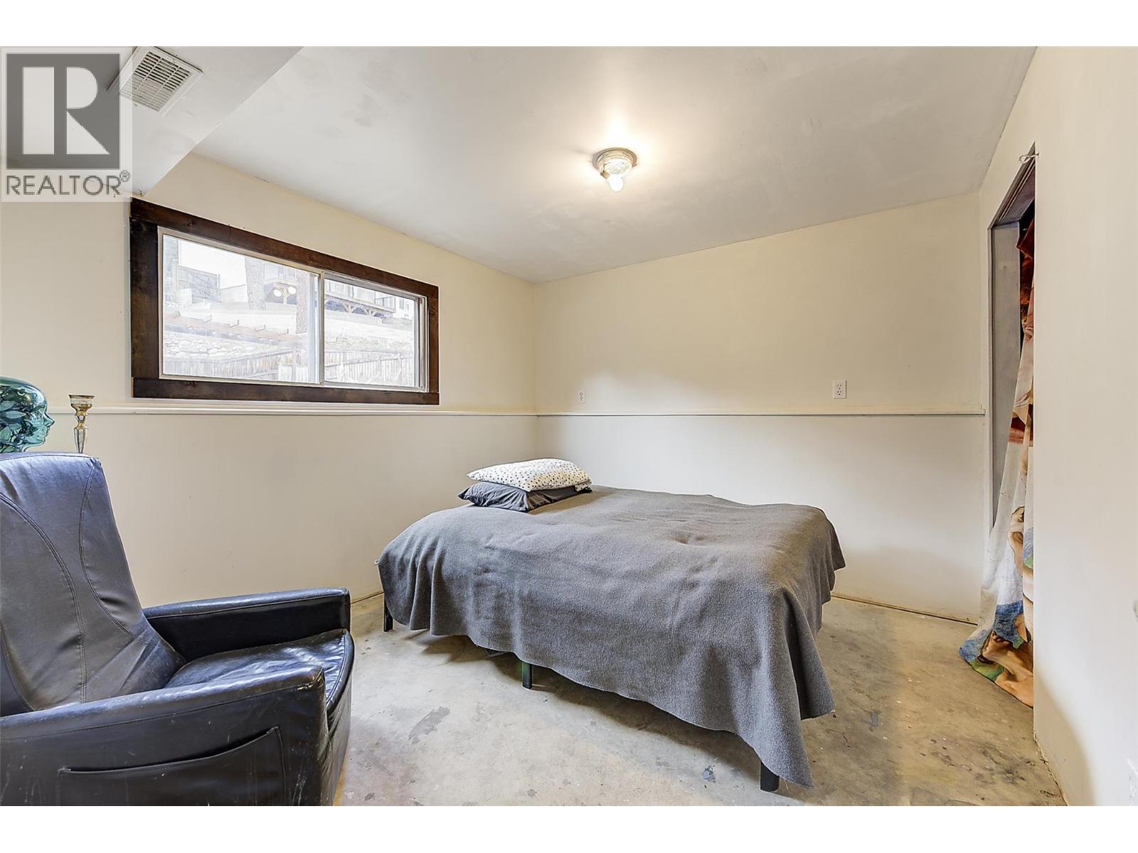 3340 Mcmillan Road, West Kelowna, BC - Indoor Photo Showing Bedroom