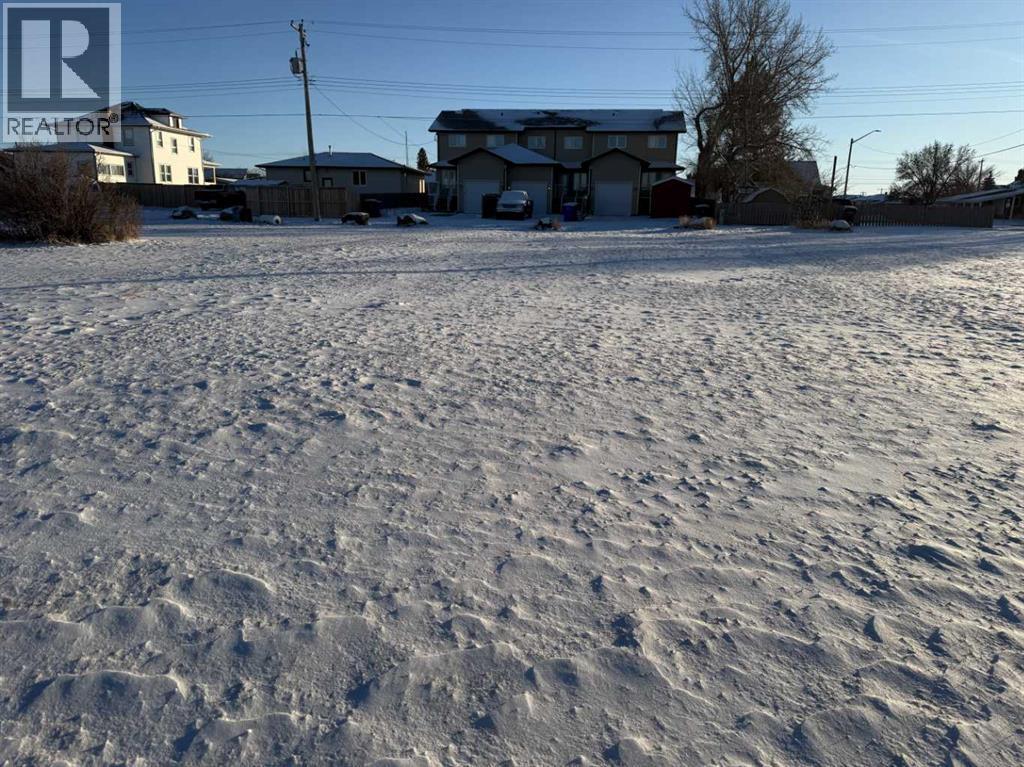 101 7 Avenue E, Bow Island, AB