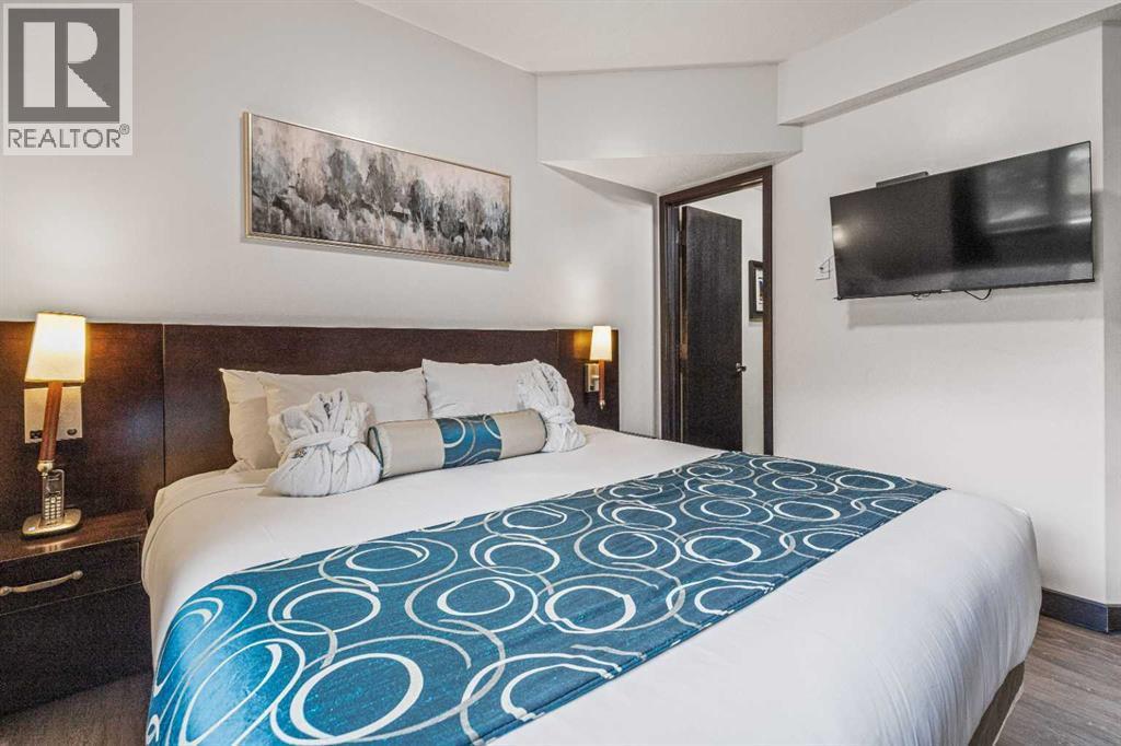 326 Rot. Ef, 901 Mountain Street, Canmore, AB - Indoor Photo Showing Bedroom