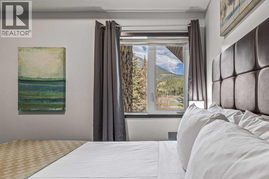 326 Rot. Ef, 901 Mountain Street, Canmore, AB - Indoor Photo Showing Bedroom