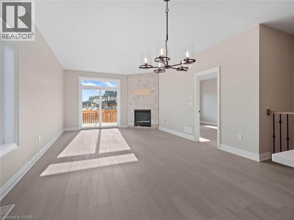 26 Austin Drive, Welland, ON - Indoor With Fireplace