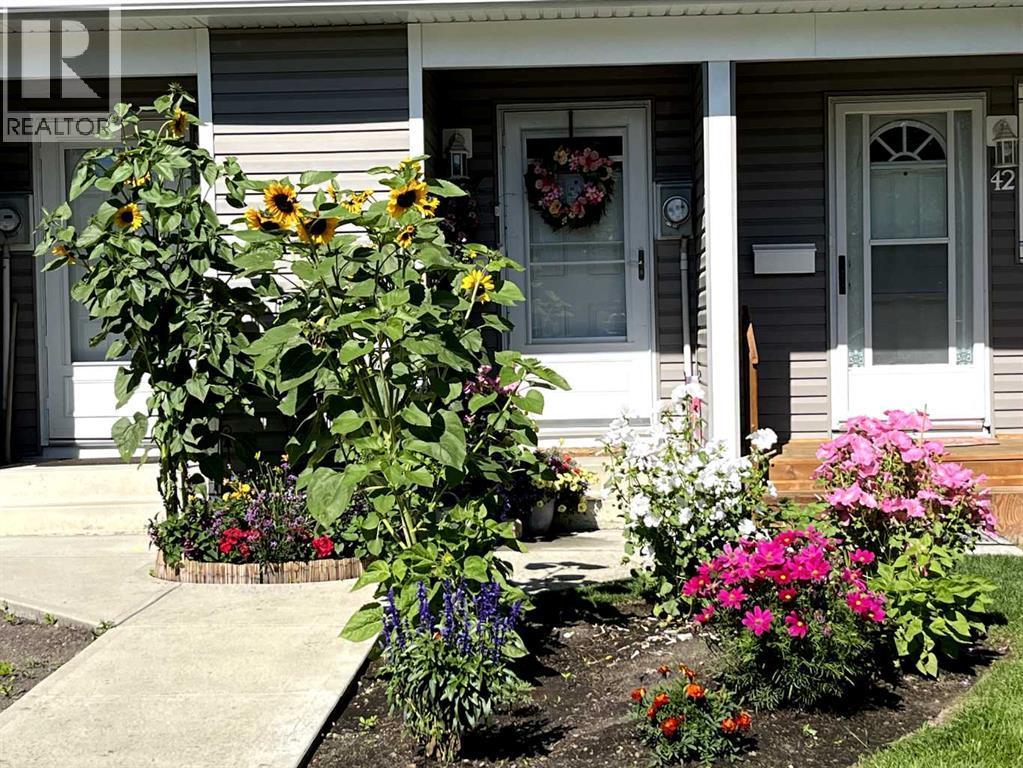 43, 200 Shawnessy Drive Sw, Calgary, AB - Outdoor