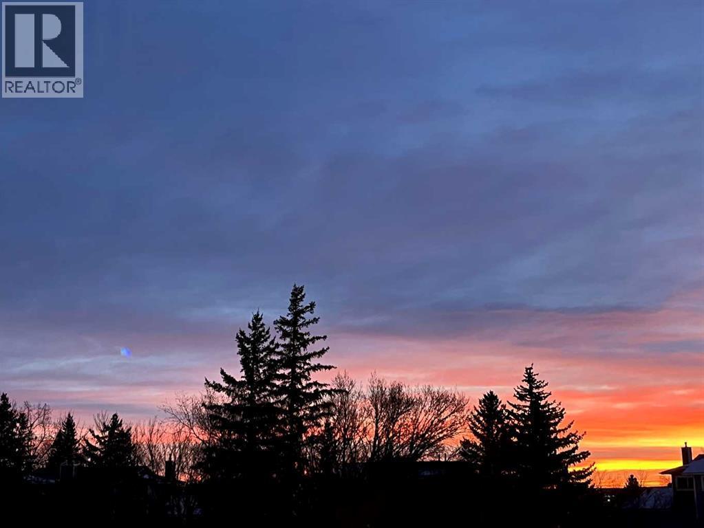 43, 200 Shawnessy Drive Sw, Calgary, AB - Outdoor With View