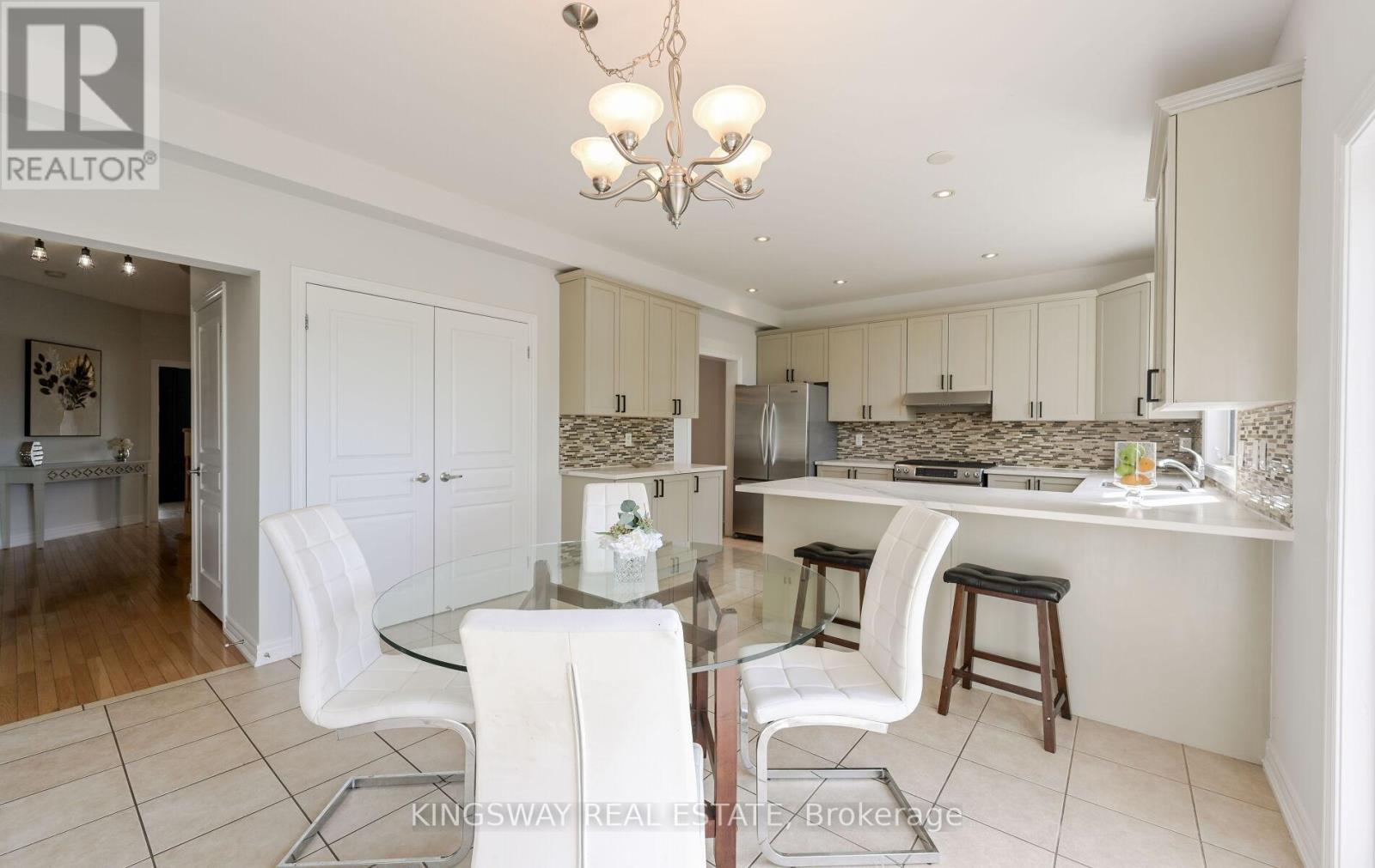 70 Silvervalley Drive, Caledon, ON - Indoor