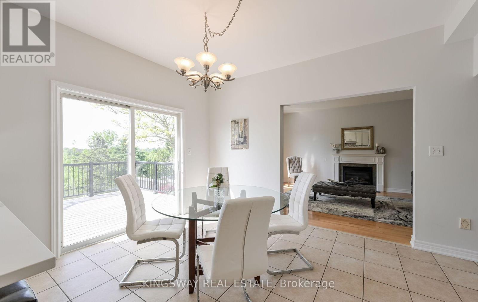 70 Silvervalley Drive, Caledon, ON - Indoor Photo Showing Dining Room