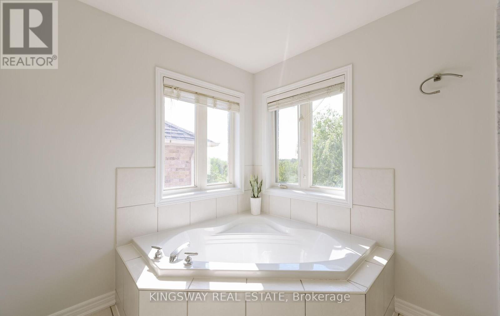 70 Silvervalley Drive, Caledon, ON - Indoor