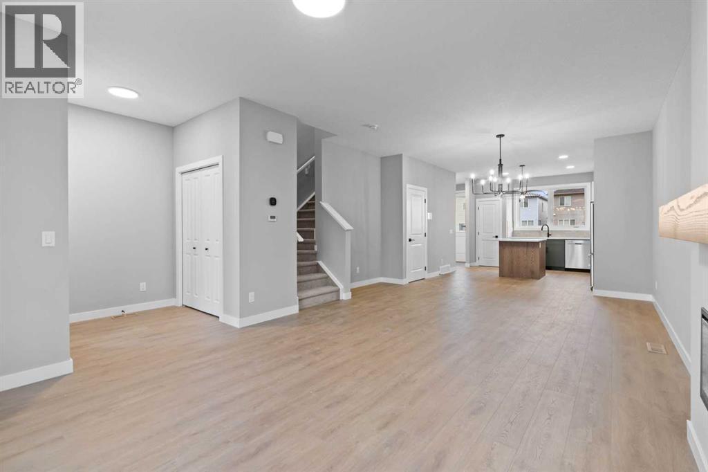 191 Belvedere Crescent Se, Calgary, AB - Indoor Photo Showing Other Room