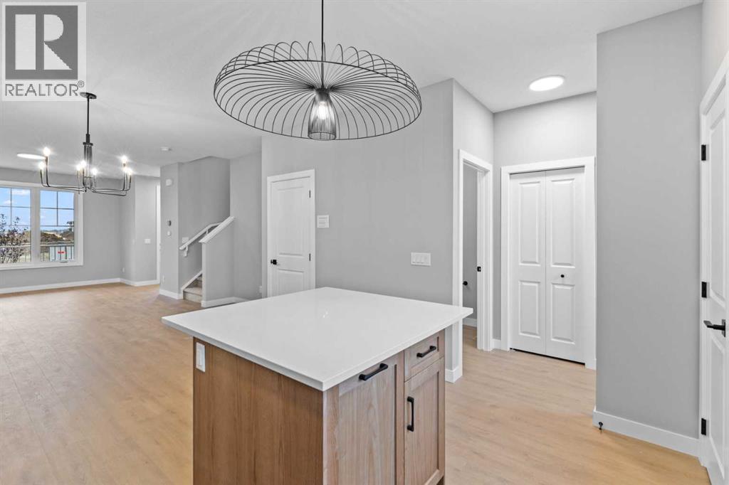 191 Belvedere Crescent Se, Calgary, AB - Indoor Photo Showing Other Room