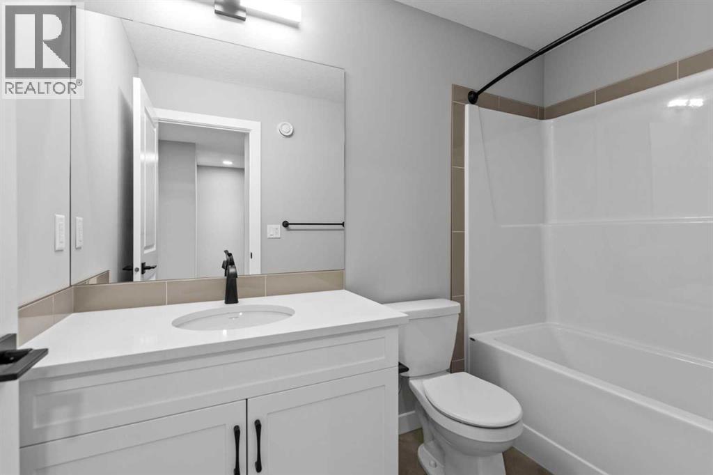 191 Belvedere Crescent Se, Calgary, AB - Indoor Photo Showing Bathroom