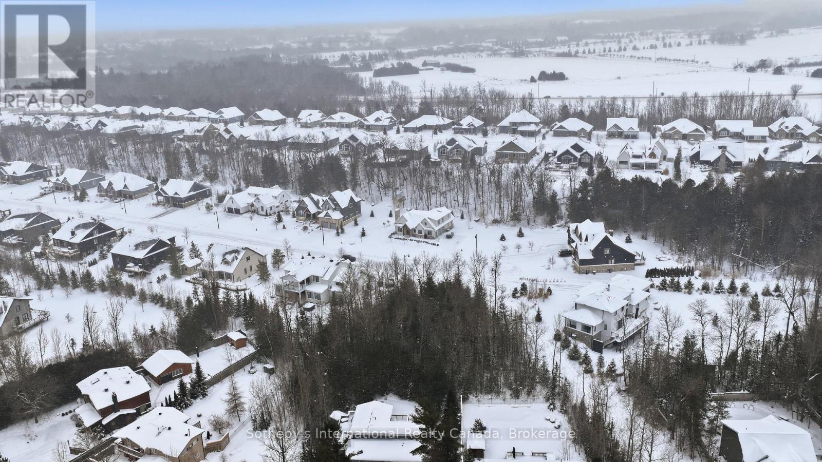 Treed area defines lot - 152 Timber Lane, Blue Mountains, ON