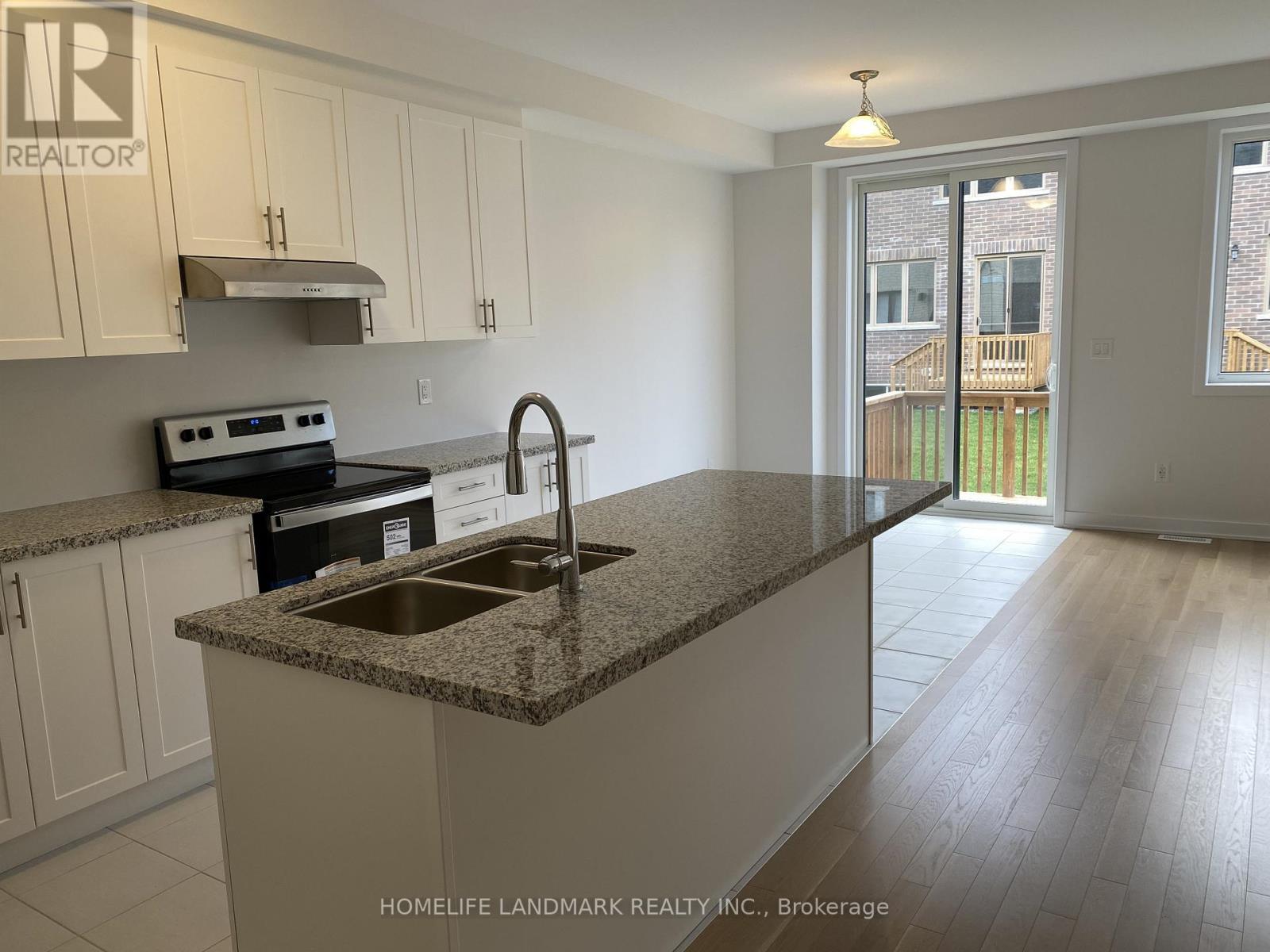 36 John Canning Way E, Markham, ON - Indoor Photo Showing Kitchen With Double Sink With Upgraded Kitchen