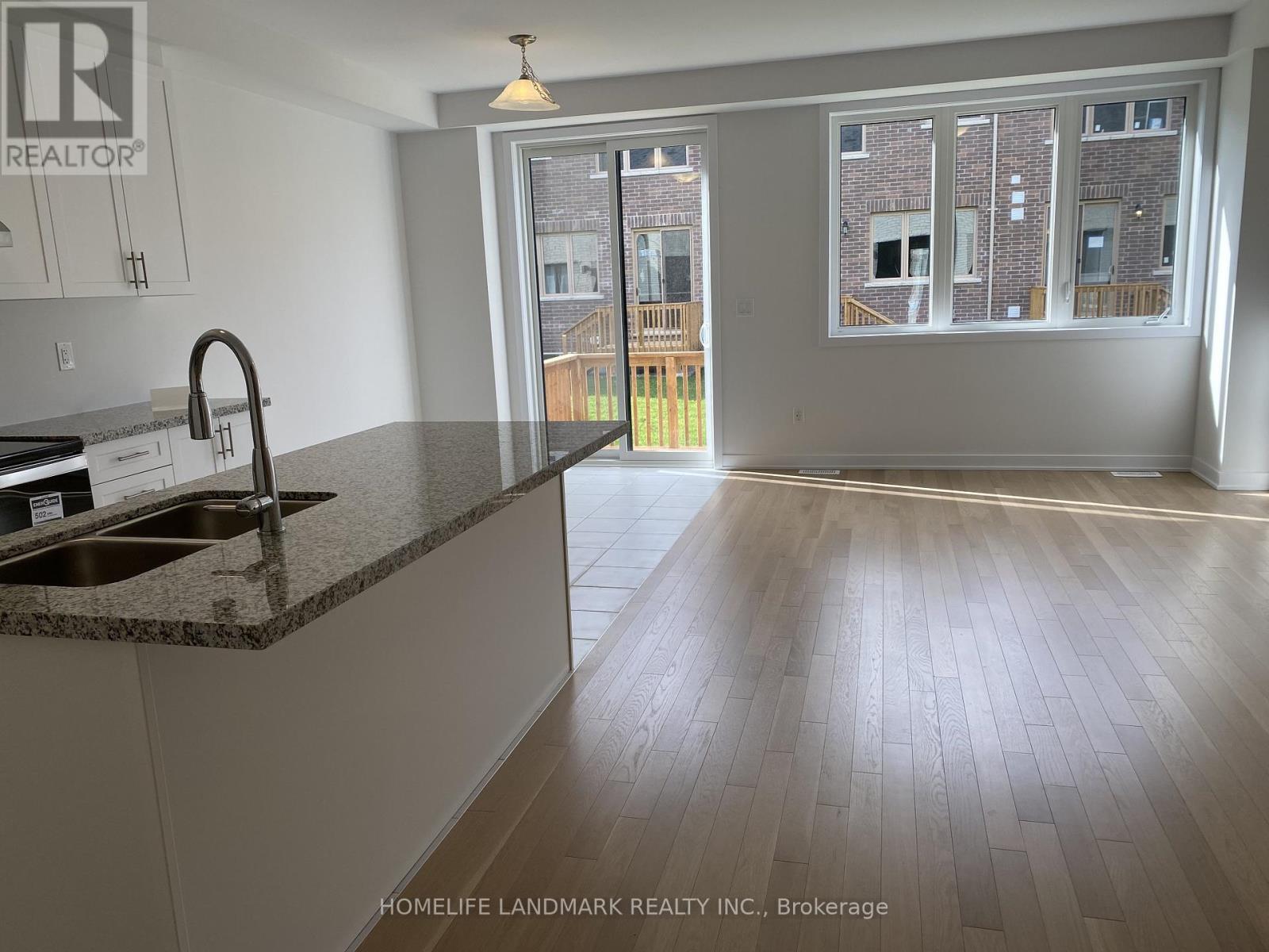 36 John Canning Way E, Markham, ON - Indoor Photo Showing Kitchen With Double Sink