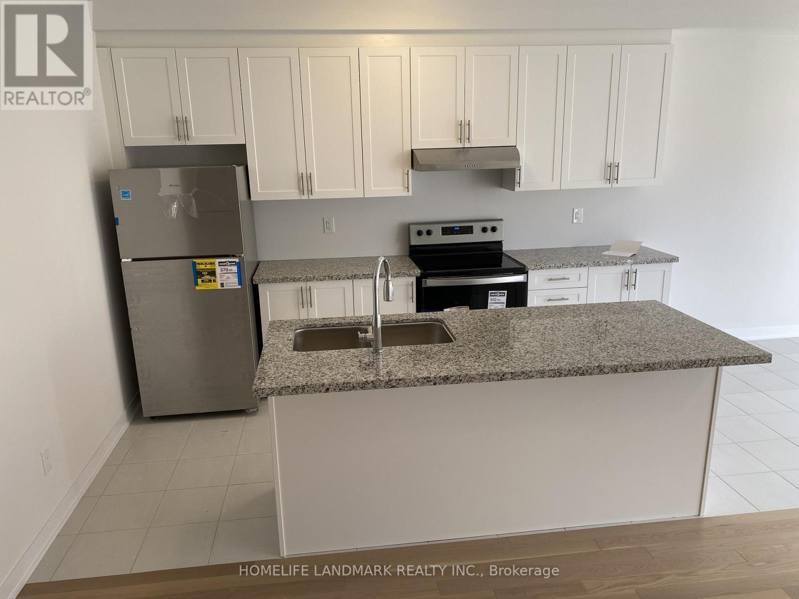 36 John Canning Way E, Markham, ON - Indoor Photo Showing Kitchen