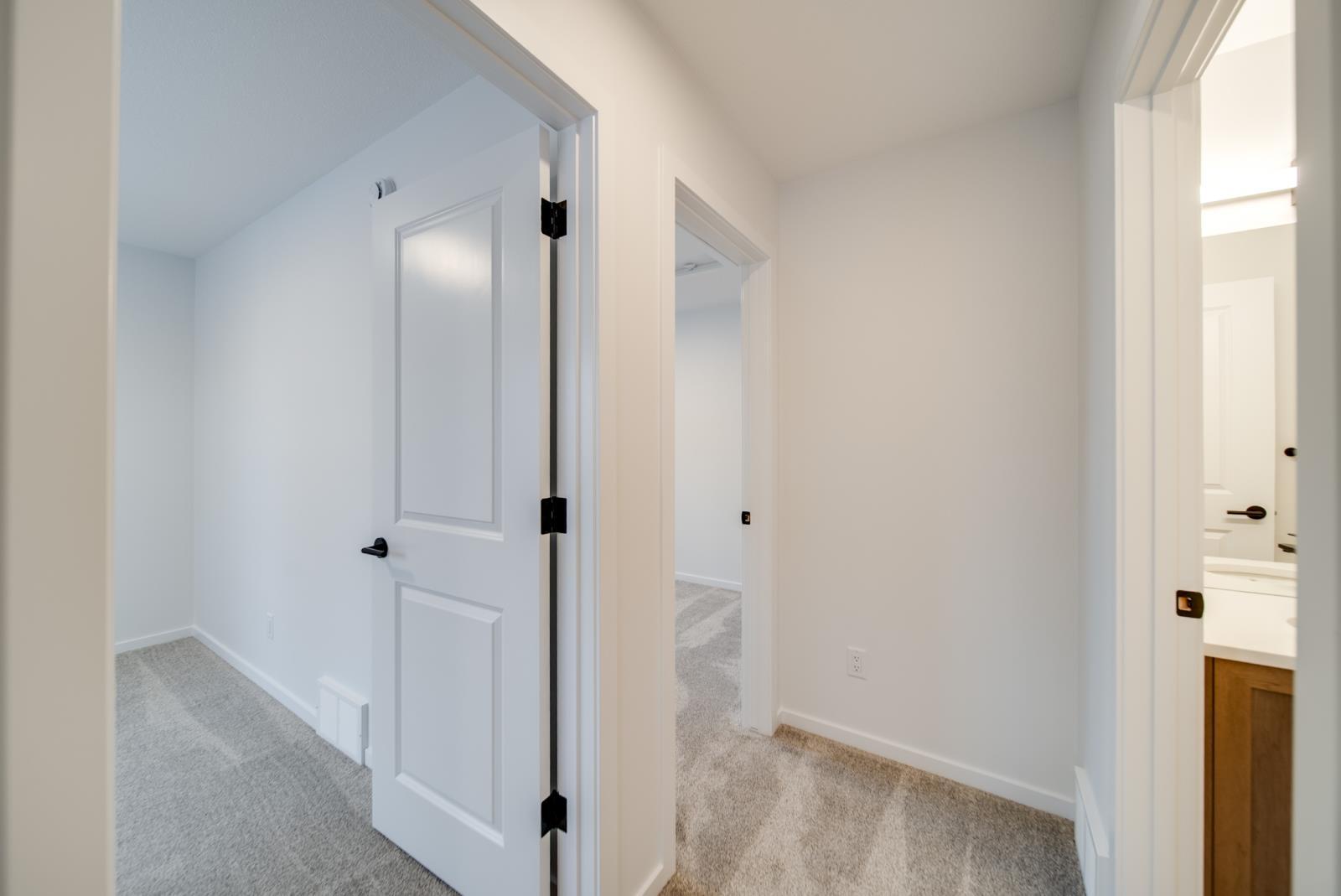 11121 62 St Nw, Edmonton, AB - Indoor Photo Showing Other Room