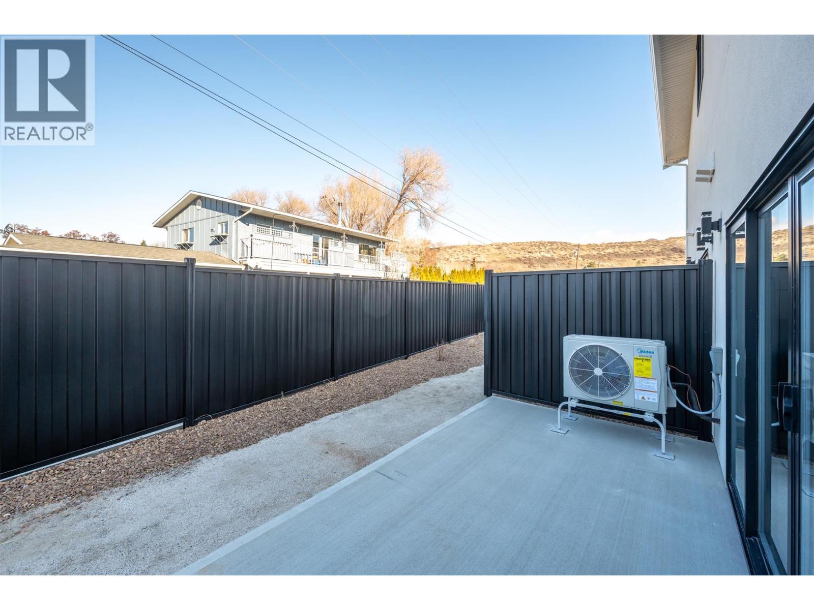 194 Maple Place Unit# 4, Oliver, BC - Outdoor