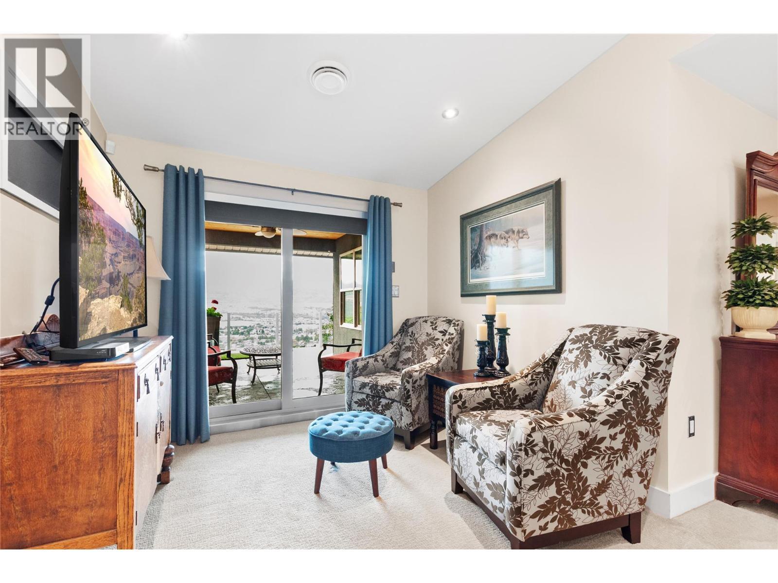 3005 Juniper Drive, Penticton, BC - Indoor