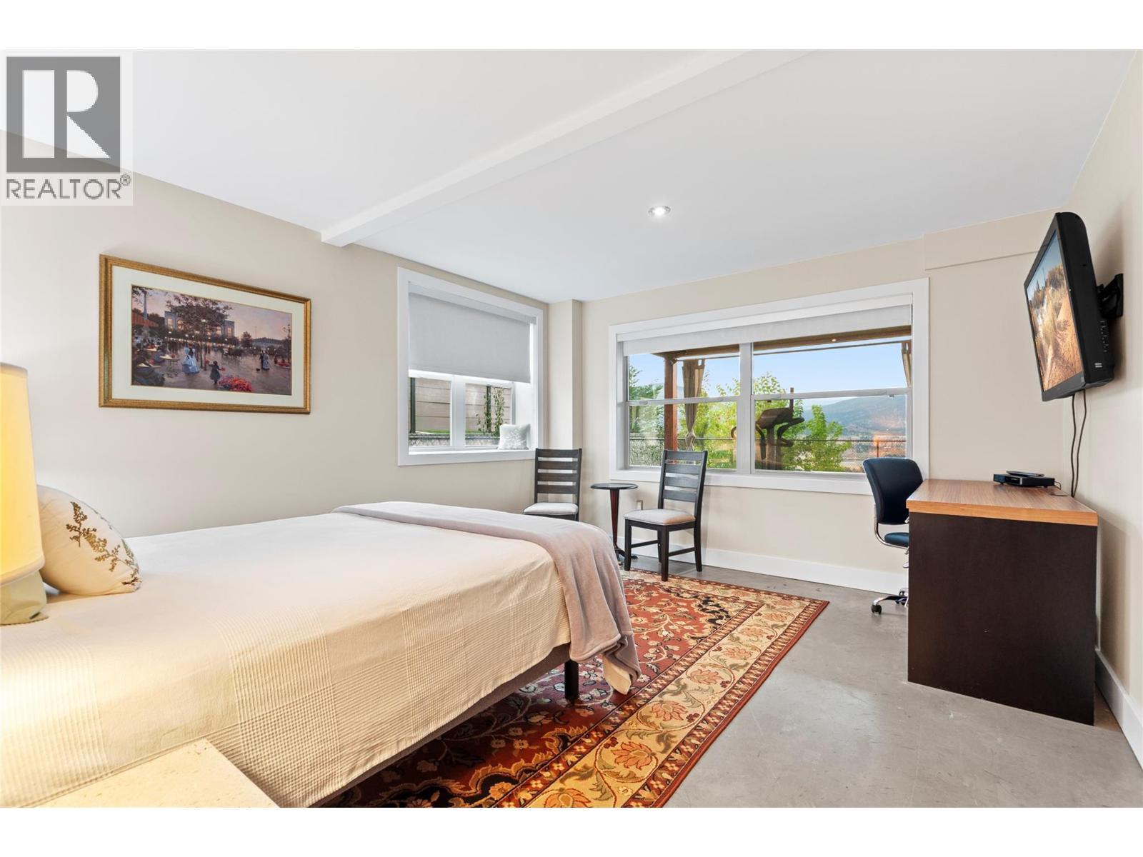 3005 Juniper Drive, Penticton, BC - Indoor Photo Showing Bedroom