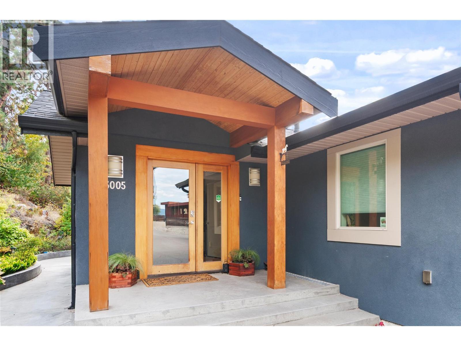 3005 Juniper Drive, Penticton, BC - Outdoor With Exterior