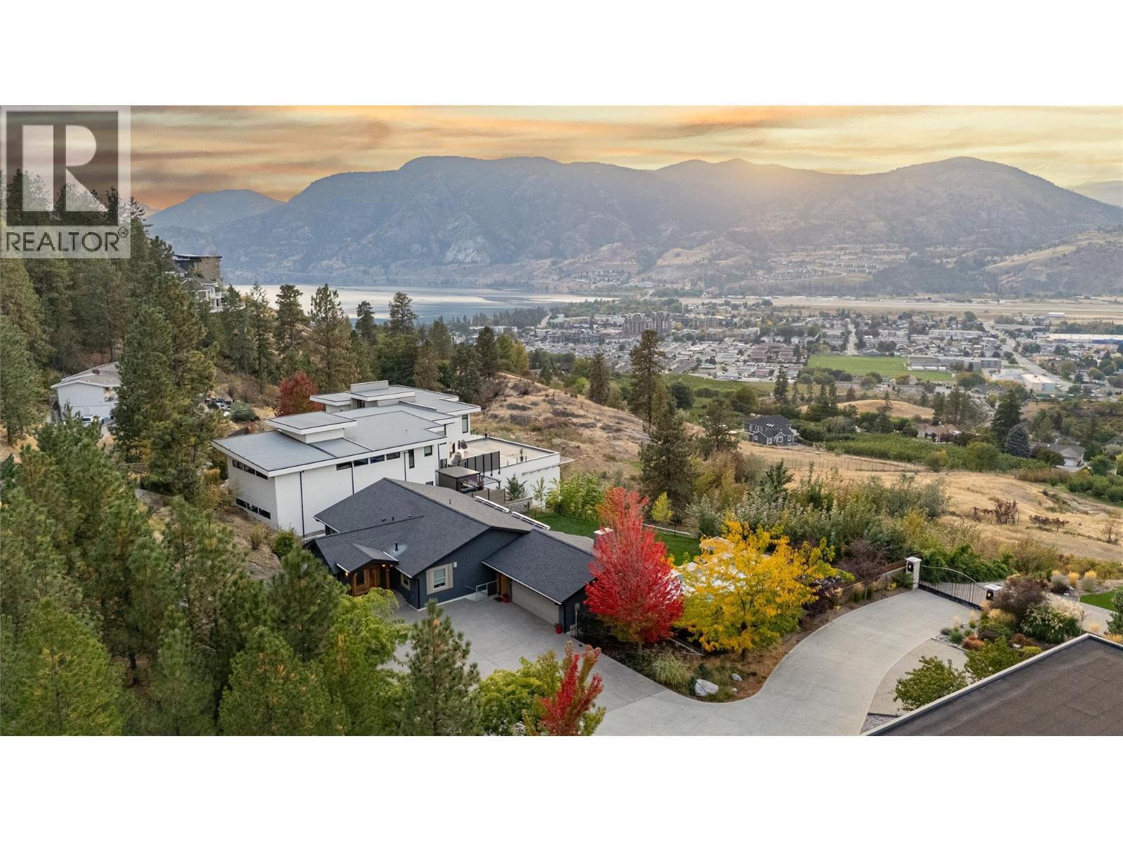 3005 Juniper Drive, Penticton, BC - Outdoor With View