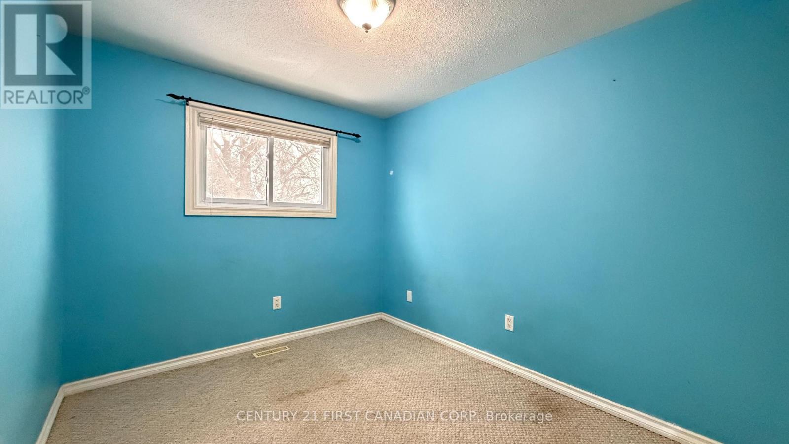 8 - 45 Gatewood Place, London East (East A), ON - Indoor Photo Showing Other Room