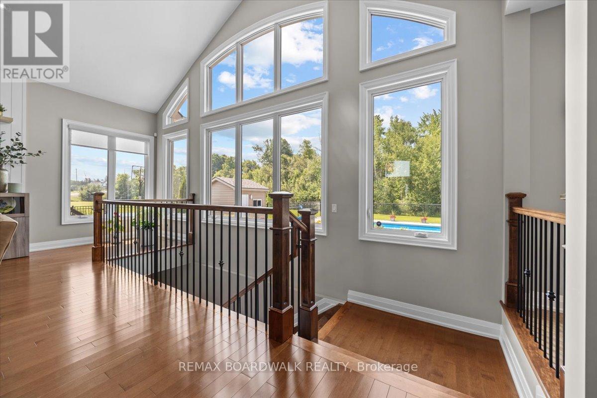 1610 Linkland Court, Ottawa, ON - Indoor Photo Showing Other Room