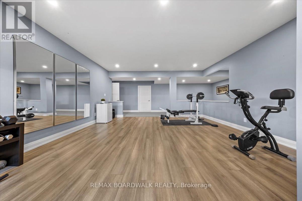 1610 Linkland Court, Ottawa, ON - Indoor Photo Showing Gym Room