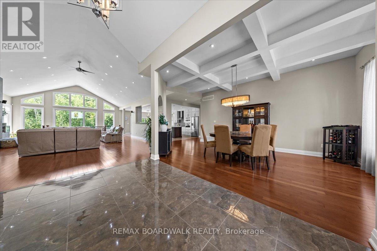 1610 Linkland Court, Ottawa, ON - Indoor