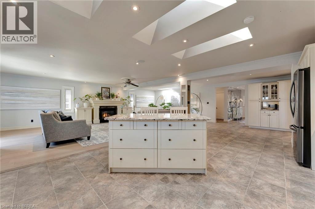 1 Bowen Lane, Brantford, ON - Indoor